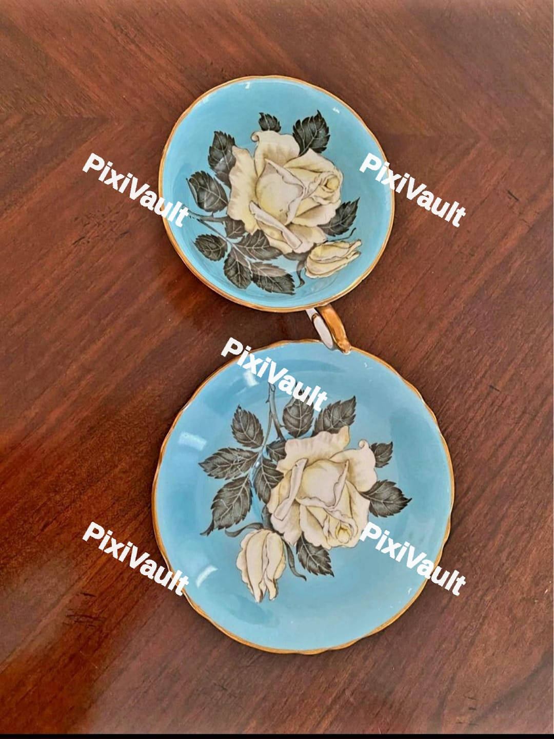 Floral blue tea cup